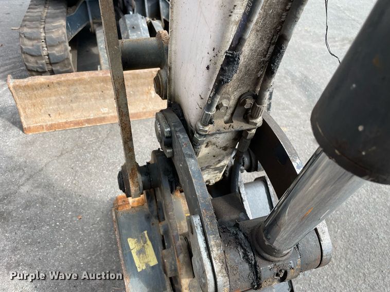 image for item DP0075 2020 Bobcat E32I  mini excavator