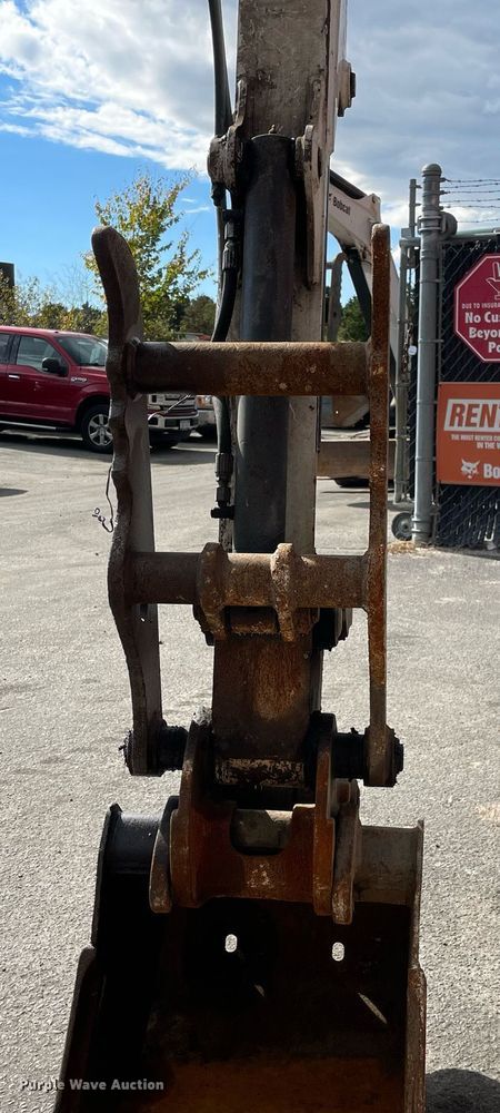 image for item DP0075 2020 Bobcat E32I  mini excavator