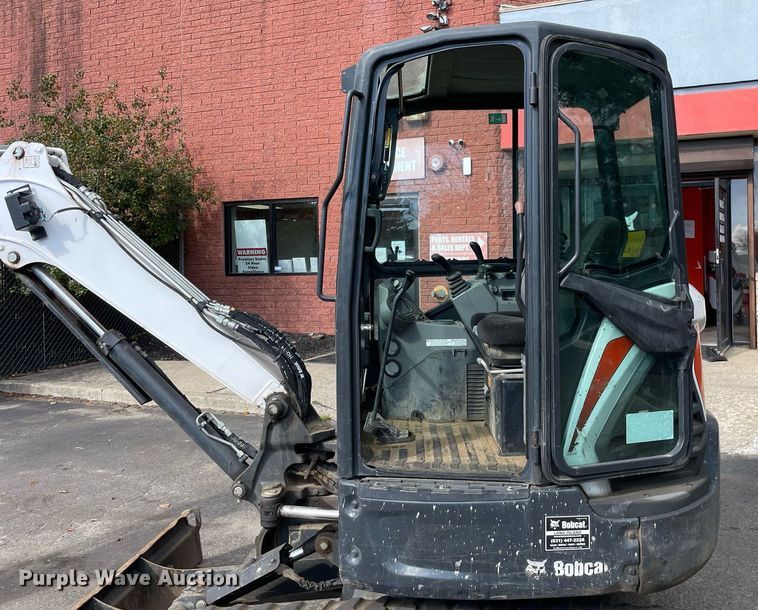 image for item DP0075 2020 Bobcat E32I  mini excavator