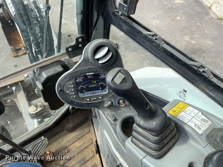 image for item DP0075 2020 Bobcat E32I  mini excavator