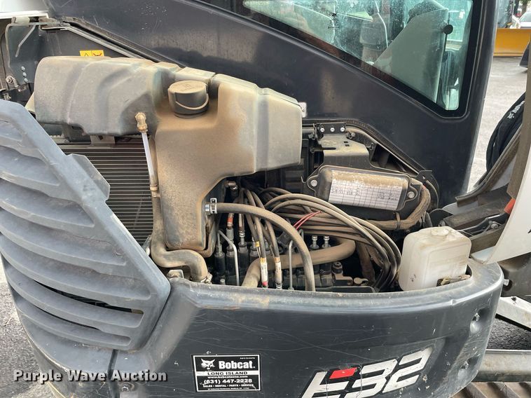 image for item DP0075 2020 Bobcat E32I  mini excavator