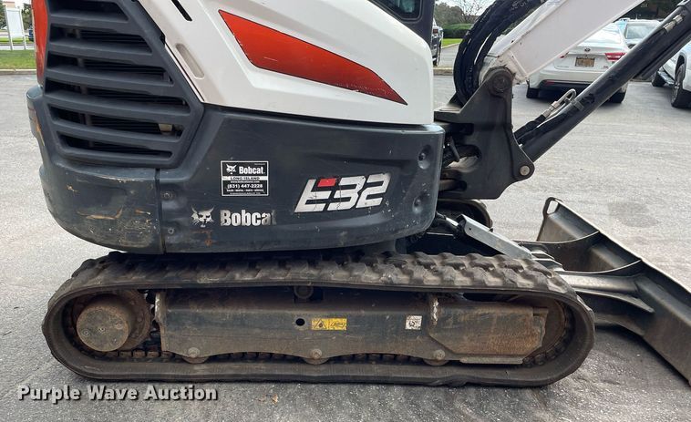 image for item DP0075 2020 Bobcat E32I  mini excavator