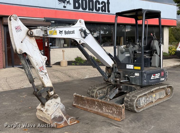 image for item DP0077 2021 Bobcat E32I  mini excavator