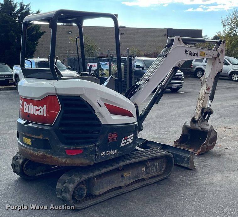 image for item DP0077 2021 Bobcat E32I  mini excavator