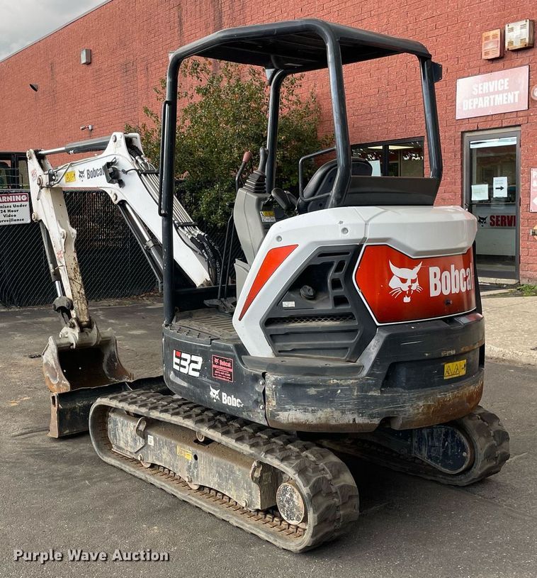 image for item DP0077 2021 Bobcat E32I  mini excavator