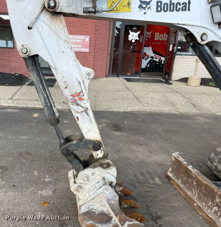 image for item DP0077 2021 Bobcat E32I  mini excavator