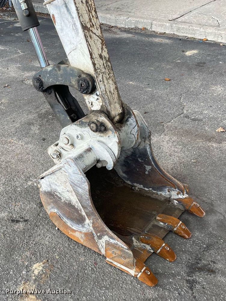 image for item DP0077 2021 Bobcat E32I  mini excavator