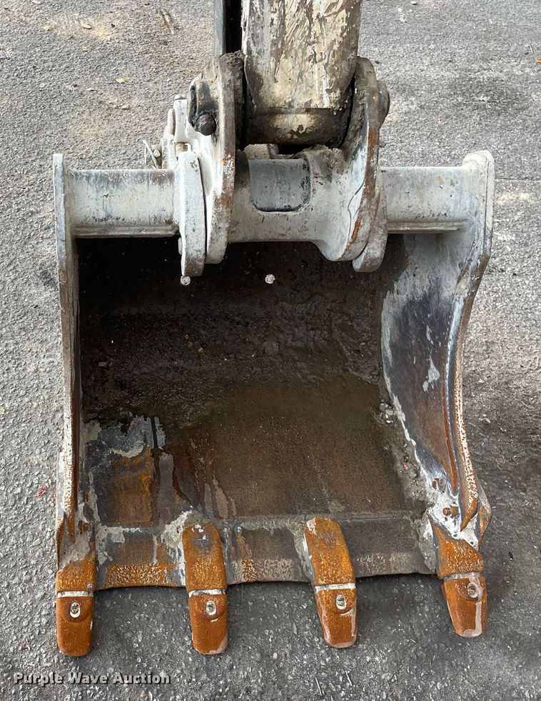 image for item DP0077 2021 Bobcat E32I  mini excavator