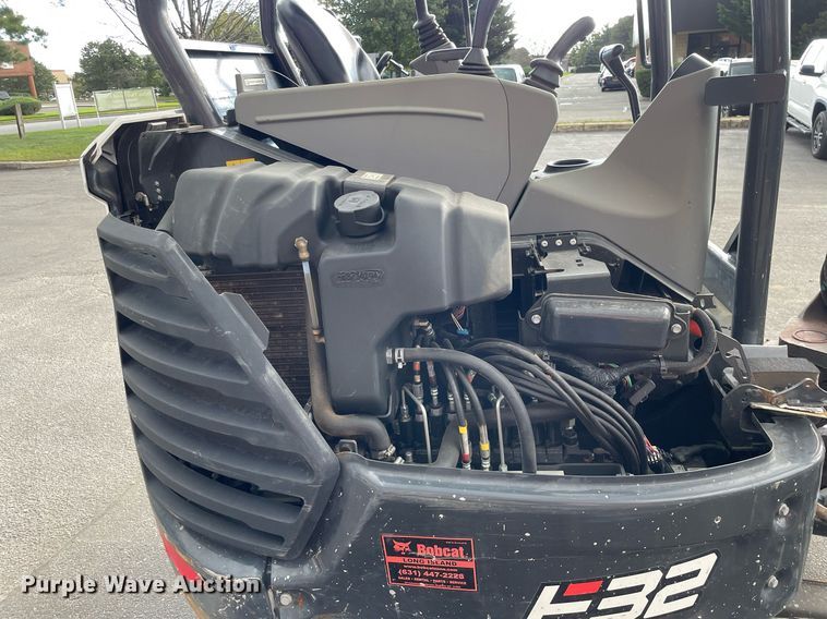image for item DP0077 2021 Bobcat E32I  mini excavator