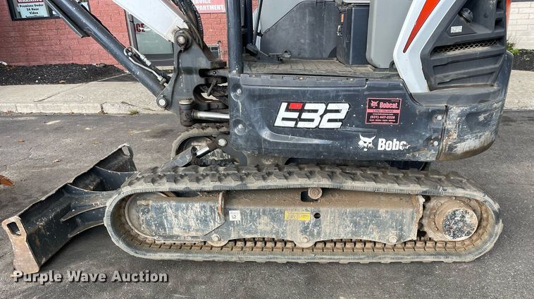 image for item DP0077 2021 Bobcat E32I  mini excavator
