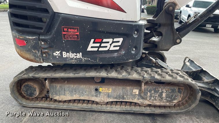 image for item DP0077 2021 Bobcat E32I  mini excavator