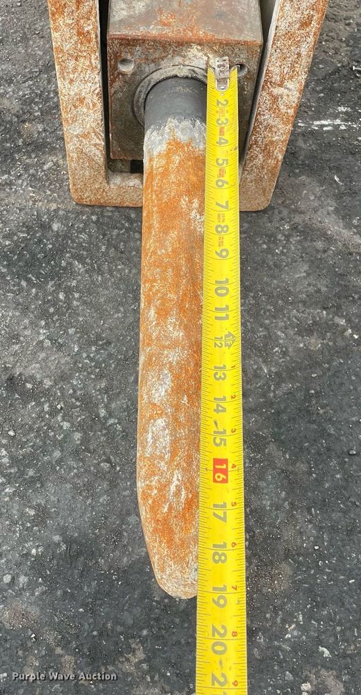 image for item DP0089 2021 Bobcat NB160  breaker