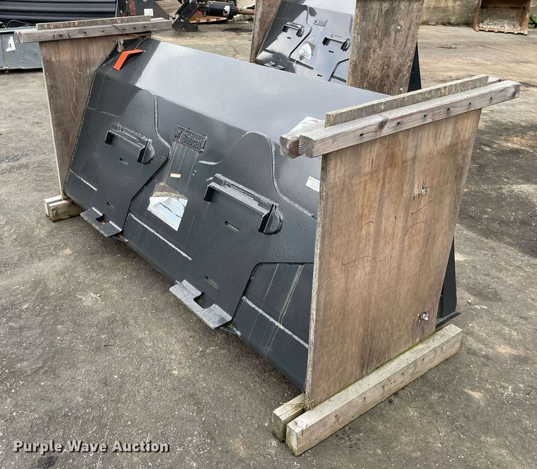 image for item DP0093 Bobcat   75" W skid steer bucket