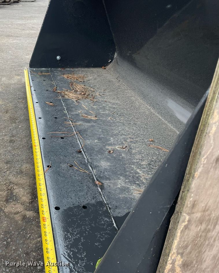 image for item DP0093 Bobcat   75" W skid steer bucket