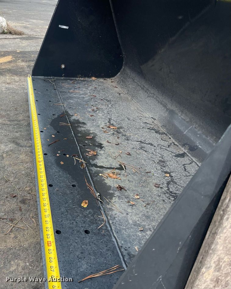 image for item DP0094 Bobcat  75" W skid steer bucket