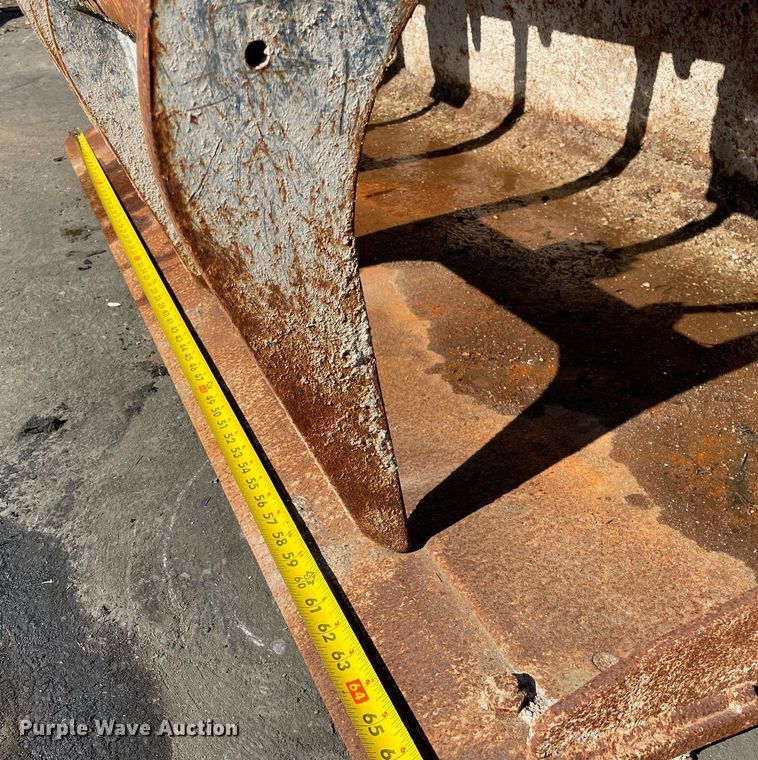 image for item DP0100 2021 Bobcat  skid steer grapple bucket