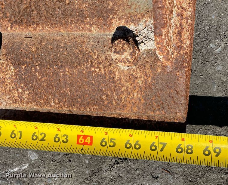 image for item DP0100 2021 Bobcat  skid steer grapple bucket