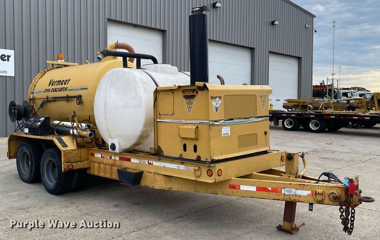 image for item DP0104 2001 Vermeer E900  vacuum excavator