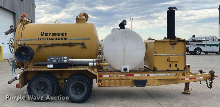 image for item DP0104 2001 Vermeer E900  vacuum excavator