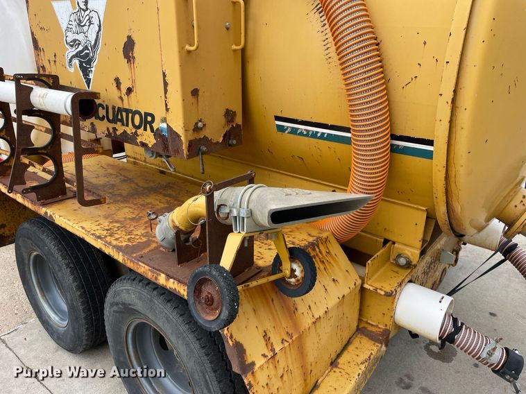 image for item DP0104 2001 Vermeer E900  vacuum excavator