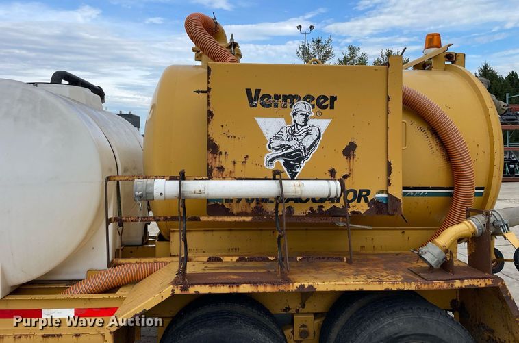 image for item DP0104 2001 Vermeer E900  vacuum excavator