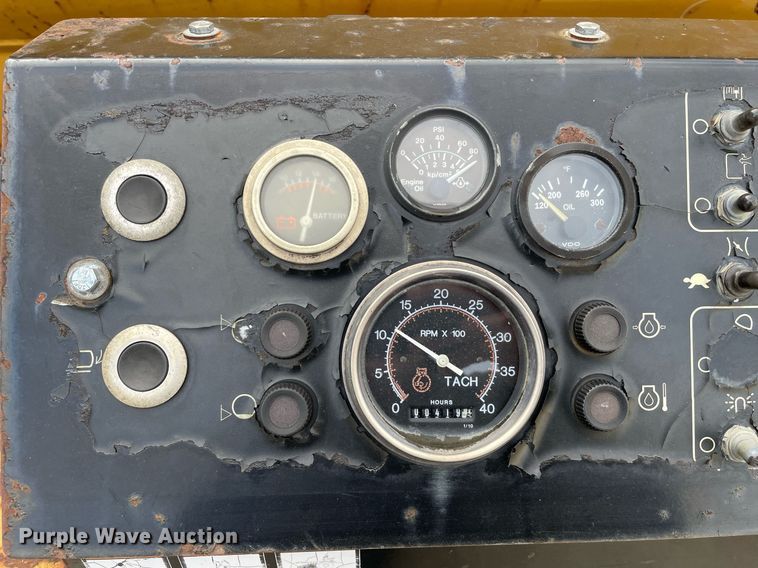 image for item DP0104 2001 Vermeer E900  vacuum excavator