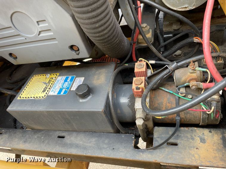 image for item DP0104 2001 Vermeer E900  vacuum excavator