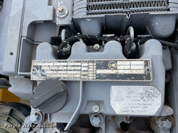 image for item DP0104 2001 Vermeer E900  vacuum excavator