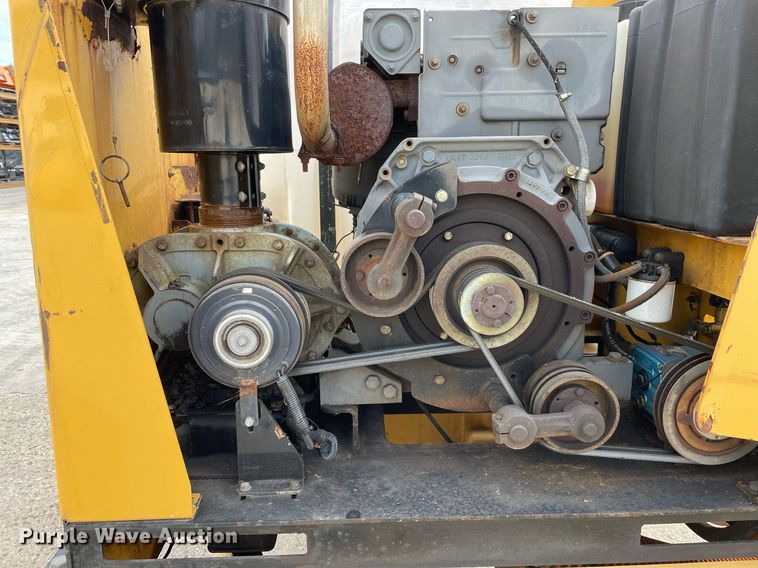 image for item DP0104 2001 Vermeer E900  vacuum excavator