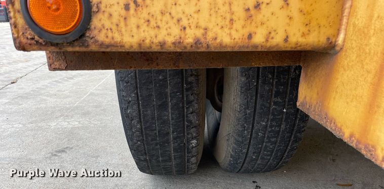 image for item DP0104 2001 Vermeer E900  vacuum excavator