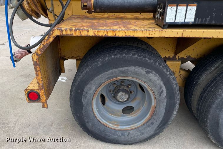 image for item DP0104 2001 Vermeer E900  vacuum excavator