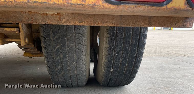 image for item DP0104 2001 Vermeer E900  vacuum excavator