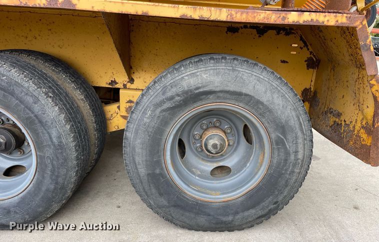 image for item DP0104 2001 Vermeer E900  vacuum excavator