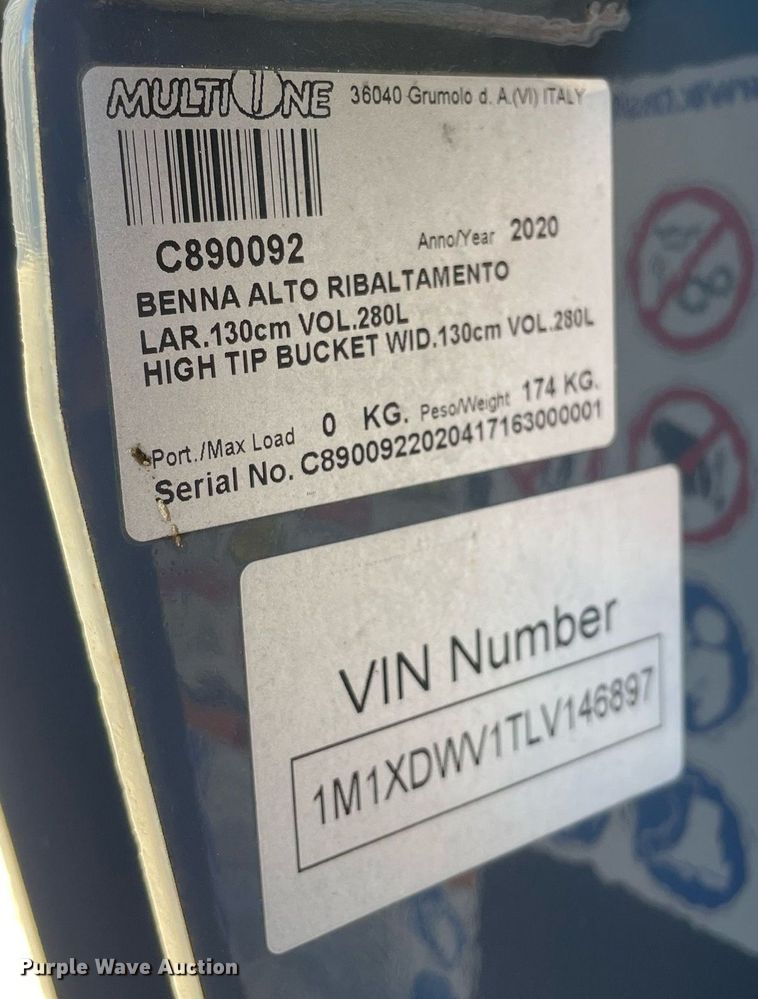 image for item DP0118 2020 Vermeer  compact utility loader bucket