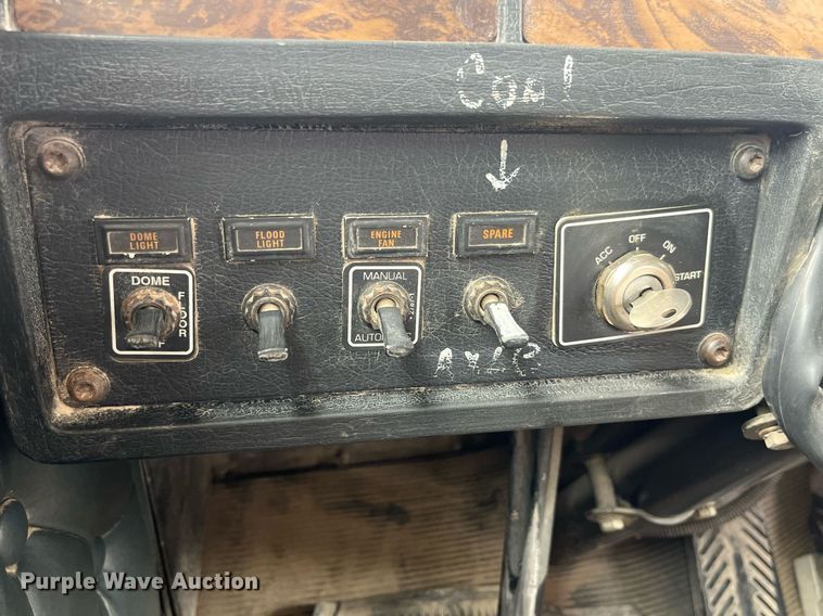 image for item DP2116 1997 Kenworth W900  semi truck