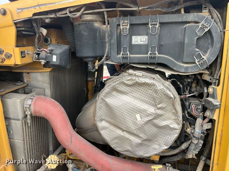 image for item DP2117 2013 Caterpillar D6TXW  dozer