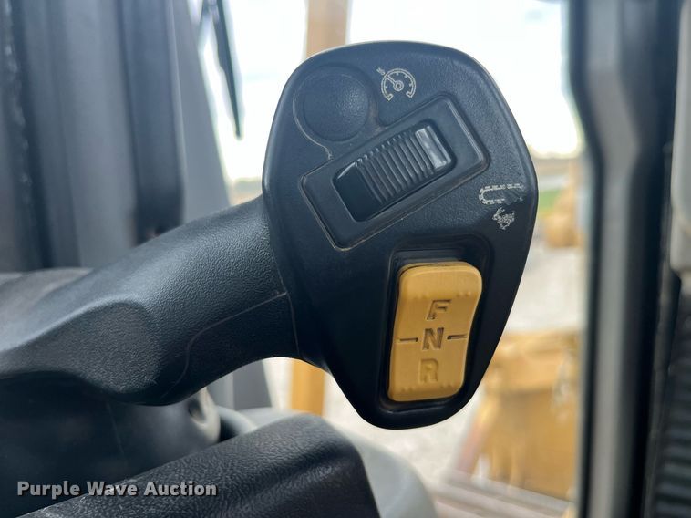 image for item DP2117 2013 Caterpillar D6TXW  dozer