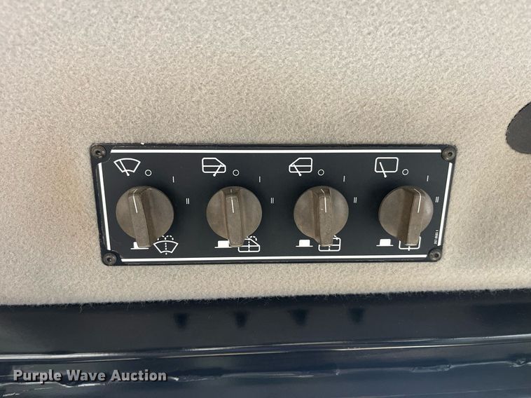 image for item DP2117 2013 Caterpillar D6TXW  dozer