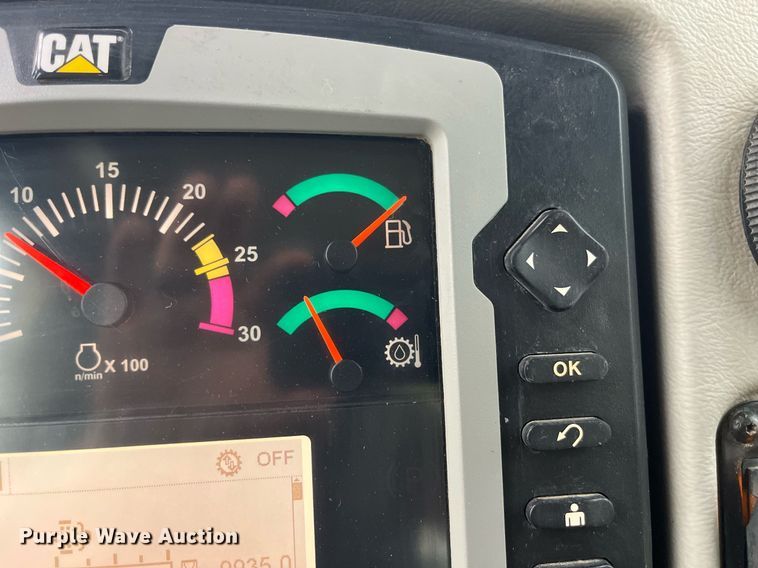 image for item DP2117 2013 Caterpillar D6TXW  dozer