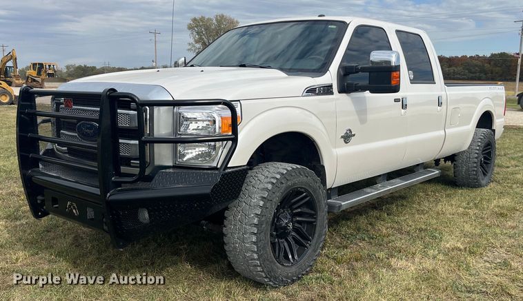 image for item DP2118 2016 Ford F350 Super Duty Lariat Platinum  Crew Cab pickup truck