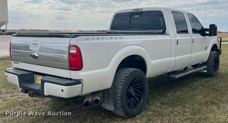 image for item DP2118 2016 Ford F350 Super Duty Lariat Platinum  Crew Cab pickup truck