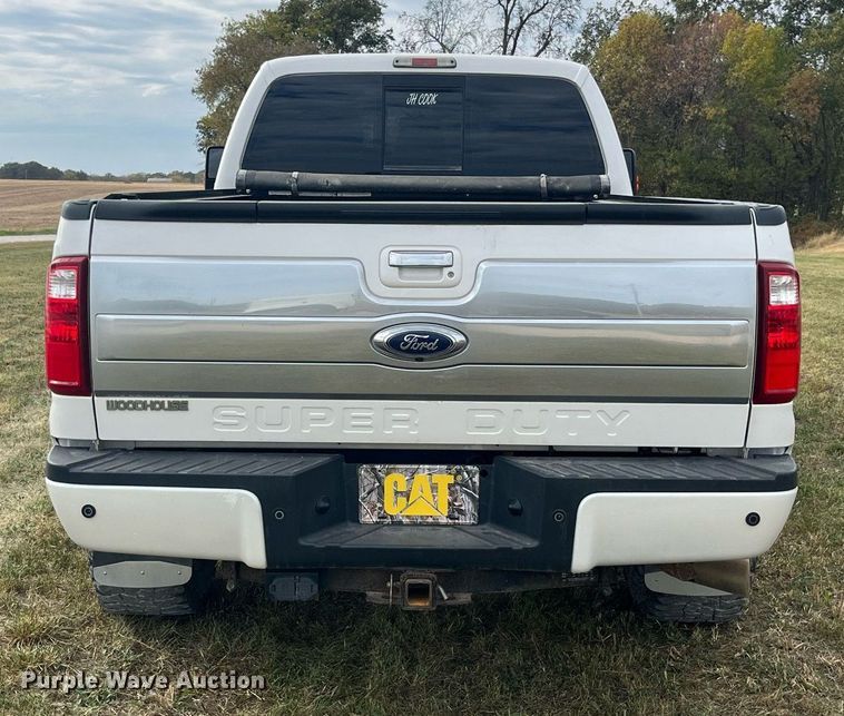 image for item DP2118 2016 Ford F350 Super Duty Lariat Platinum  Crew Cab pickup truck