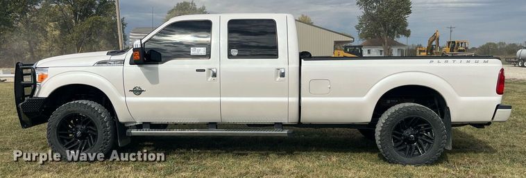 image for item DP2118 2016 Ford F350 Super Duty Lariat Platinum  Crew Cab pickup truck