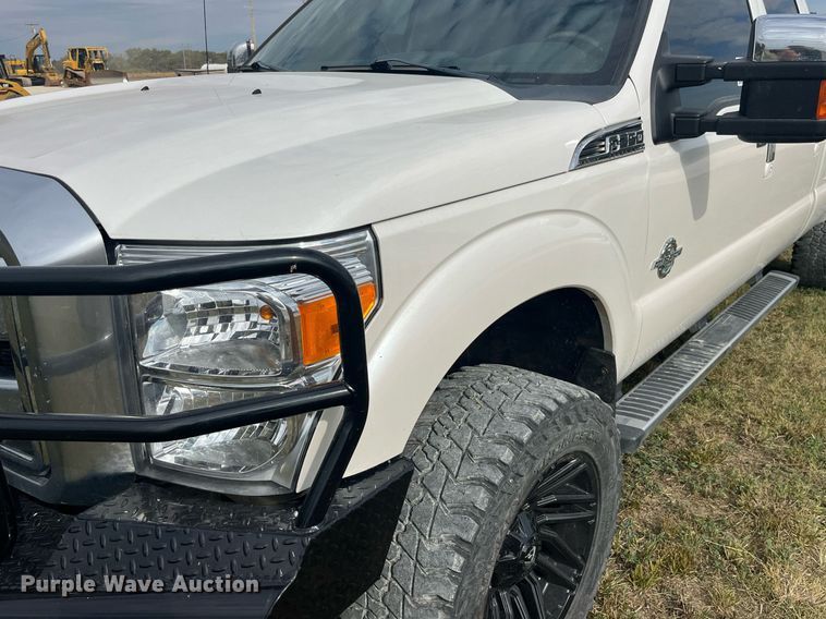 image for item DP2118 2016 Ford F350 Super Duty Lariat Platinum  Crew Cab pickup truck