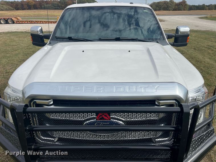 image for item DP2118 2016 Ford F350 Super Duty Lariat Platinum  Crew Cab pickup truck