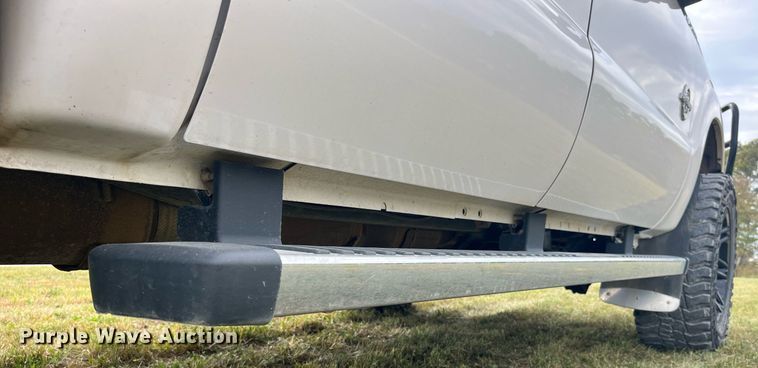 image for item DP2118 2016 Ford F350 Super Duty Lariat Platinum  Crew Cab pickup truck