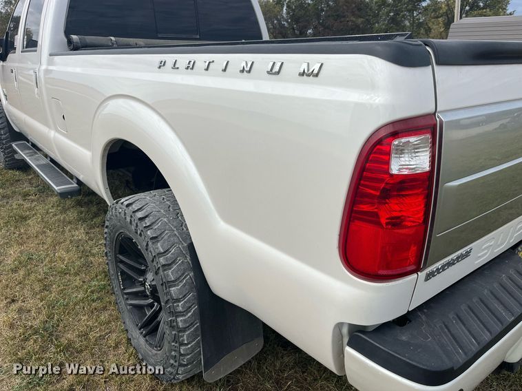image for item DP2118 2016 Ford F350 Super Duty Lariat Platinum  Crew Cab pickup truck