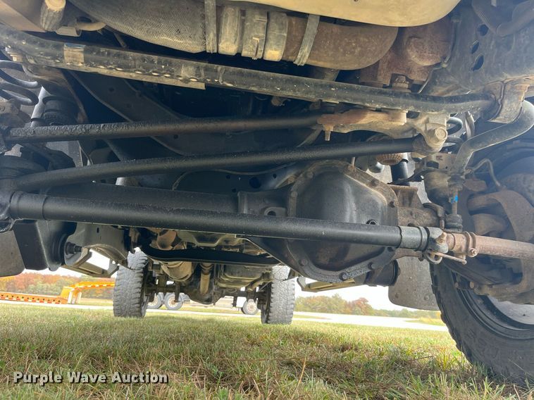 image for item DP2118 2016 Ford F350 Super Duty Lariat Platinum  Crew Cab pickup truck