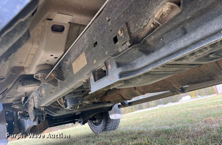 image for item DP2118 2016 Ford F350 Super Duty Lariat Platinum  Crew Cab pickup truck