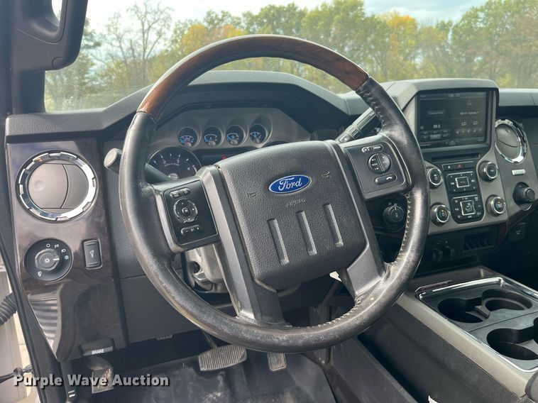 image for item DP2118 2016 Ford F350 Super Duty Lariat Platinum  Crew Cab pickup truck